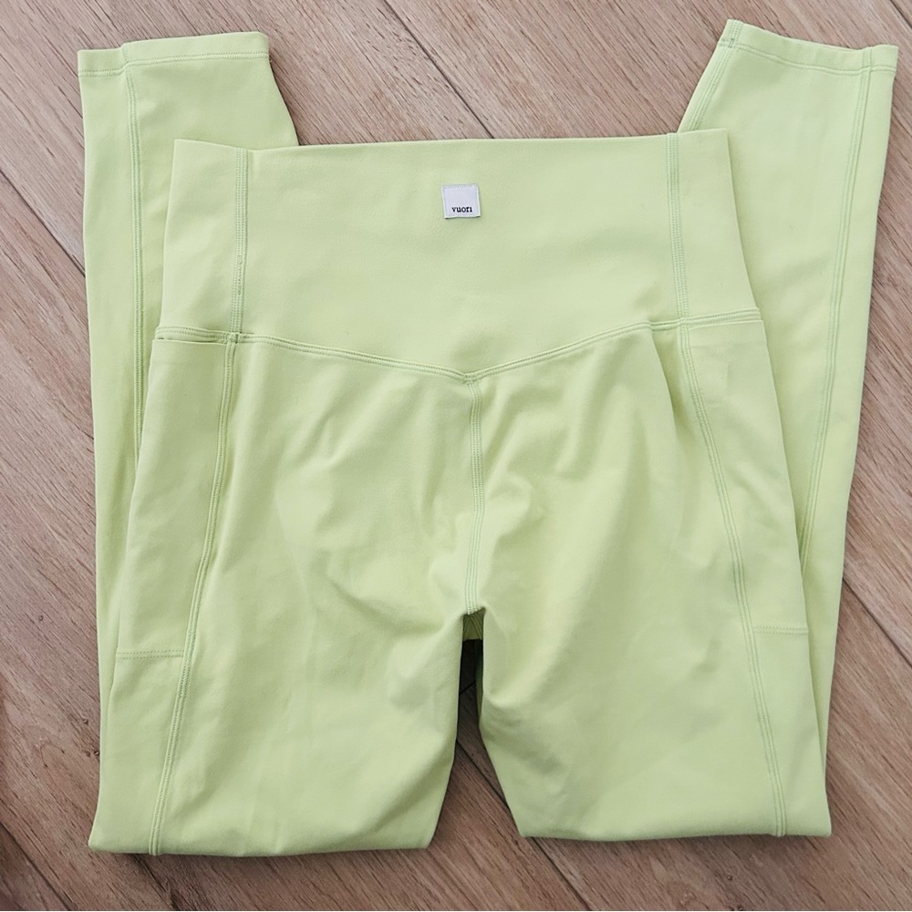 Vuori Soft lime green AllTheFeels Pocket leggings